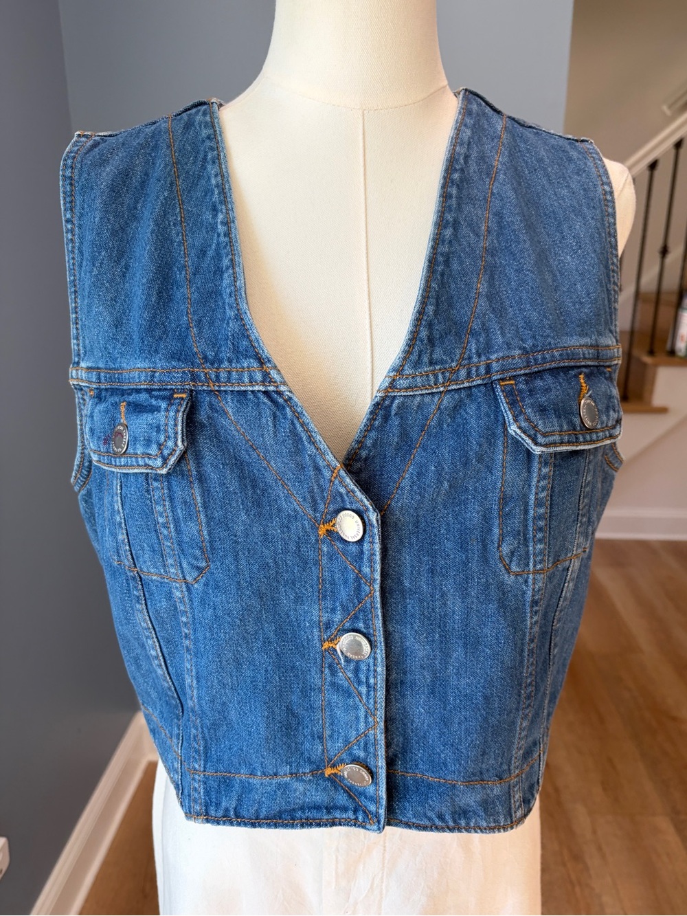 Universal Thread Denim Vest Medium Wash Button Front Utility Western Size M